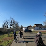 ...Richtung Bahnübergang über den...