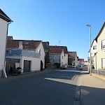 Wenig Platz für Fußgänger und Radverkehr!