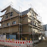 Wo sollen die neuen Bewohner/innen parken, wenn sie nicht den ÖPNV (Bushaltestellen direkt vor der Tür!) benutzen? Die GLB befürchtet ein Parkchaos.