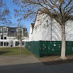 Wenn die Zäune fallen, sind beide Grundstücke direkt verbunden...